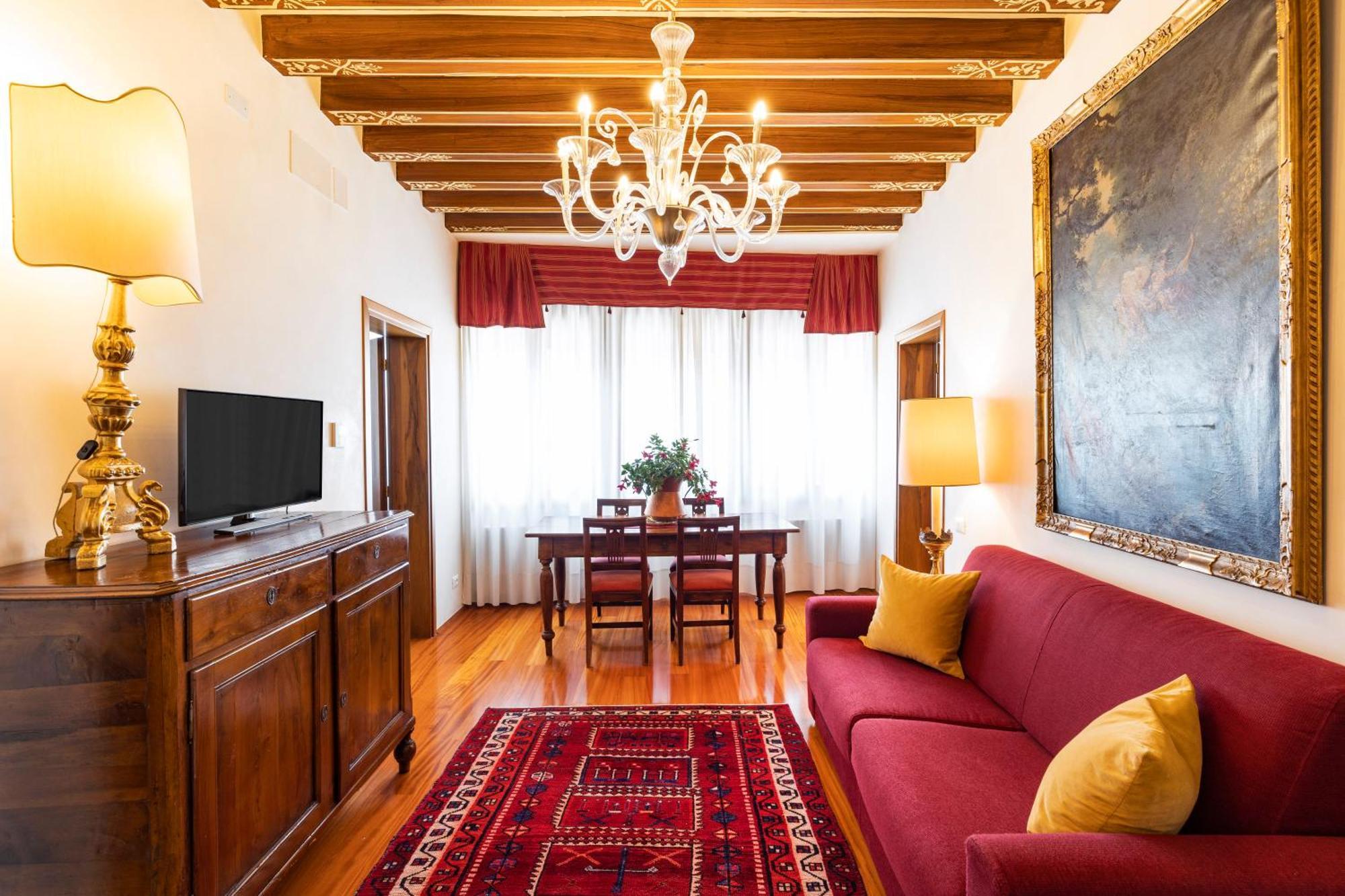 Palazzo Schiavoni Residenza D'Epoca & Suite-Apartments Velence Kültér fotó